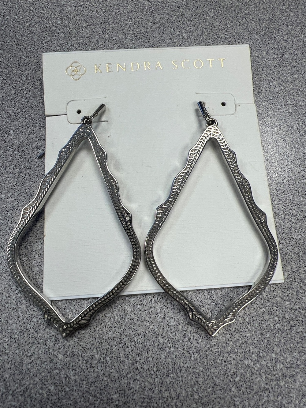 Kendra Scott Sophee Drop Earrings in Silver
